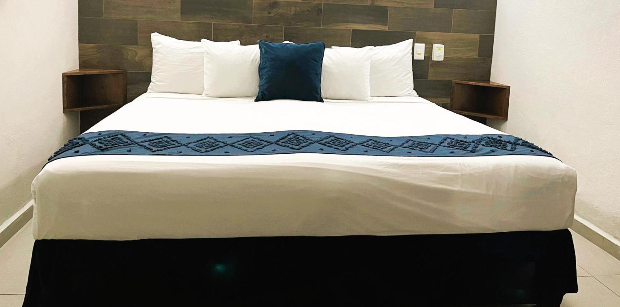 קולימה Hotel Juarez 70 מראה חיצוני תמונה