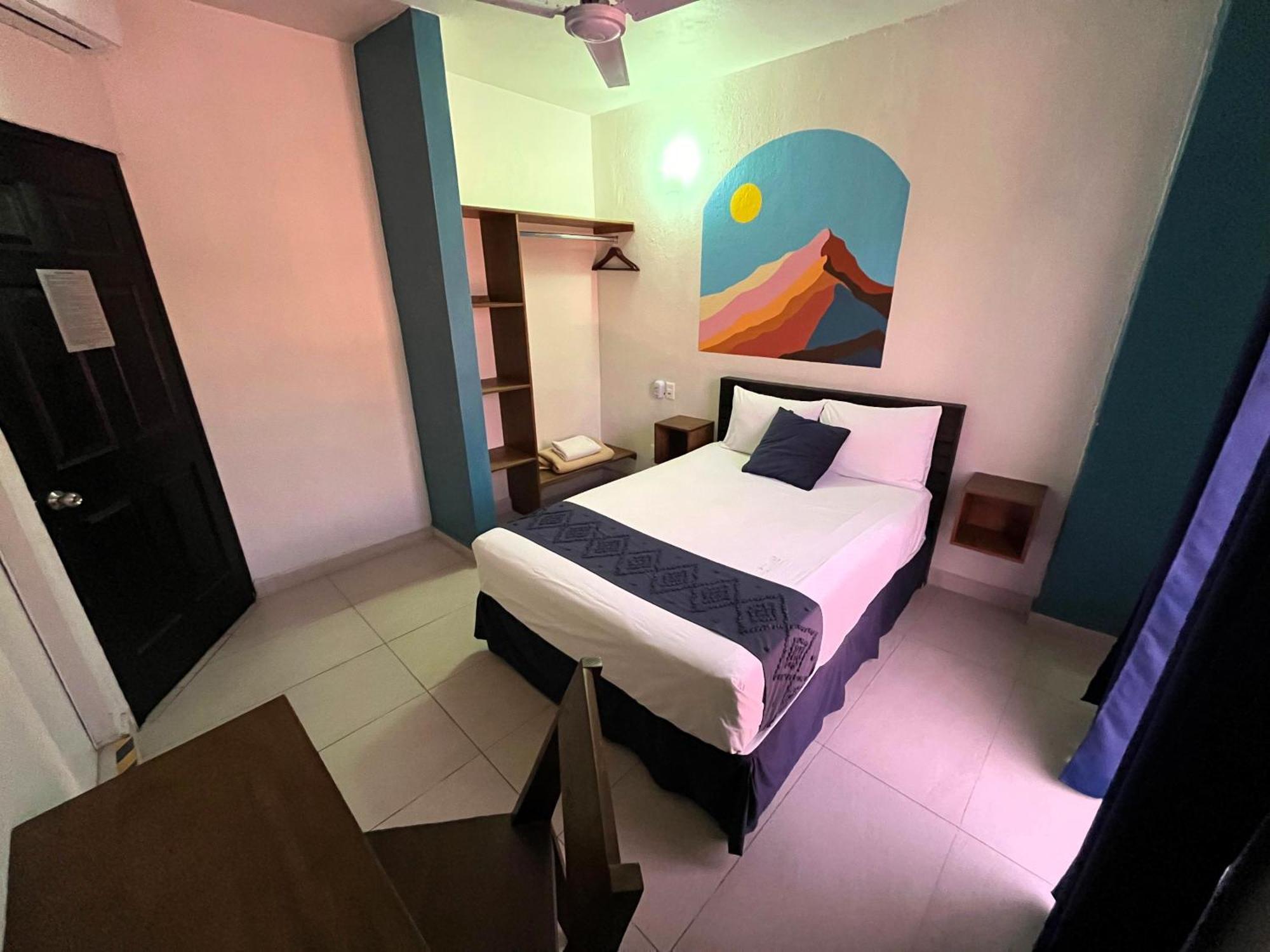 קולימה Hotel Juarez 70 מראה חיצוני תמונה