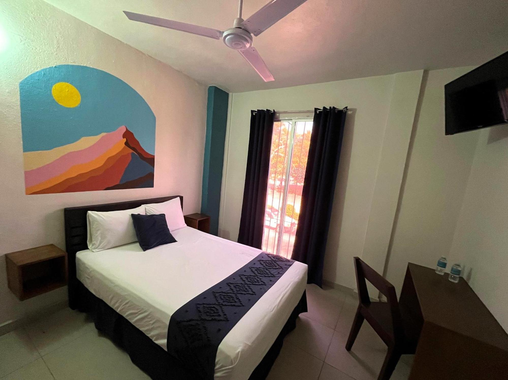 קולימה Hotel Juarez 70 מראה חיצוני תמונה