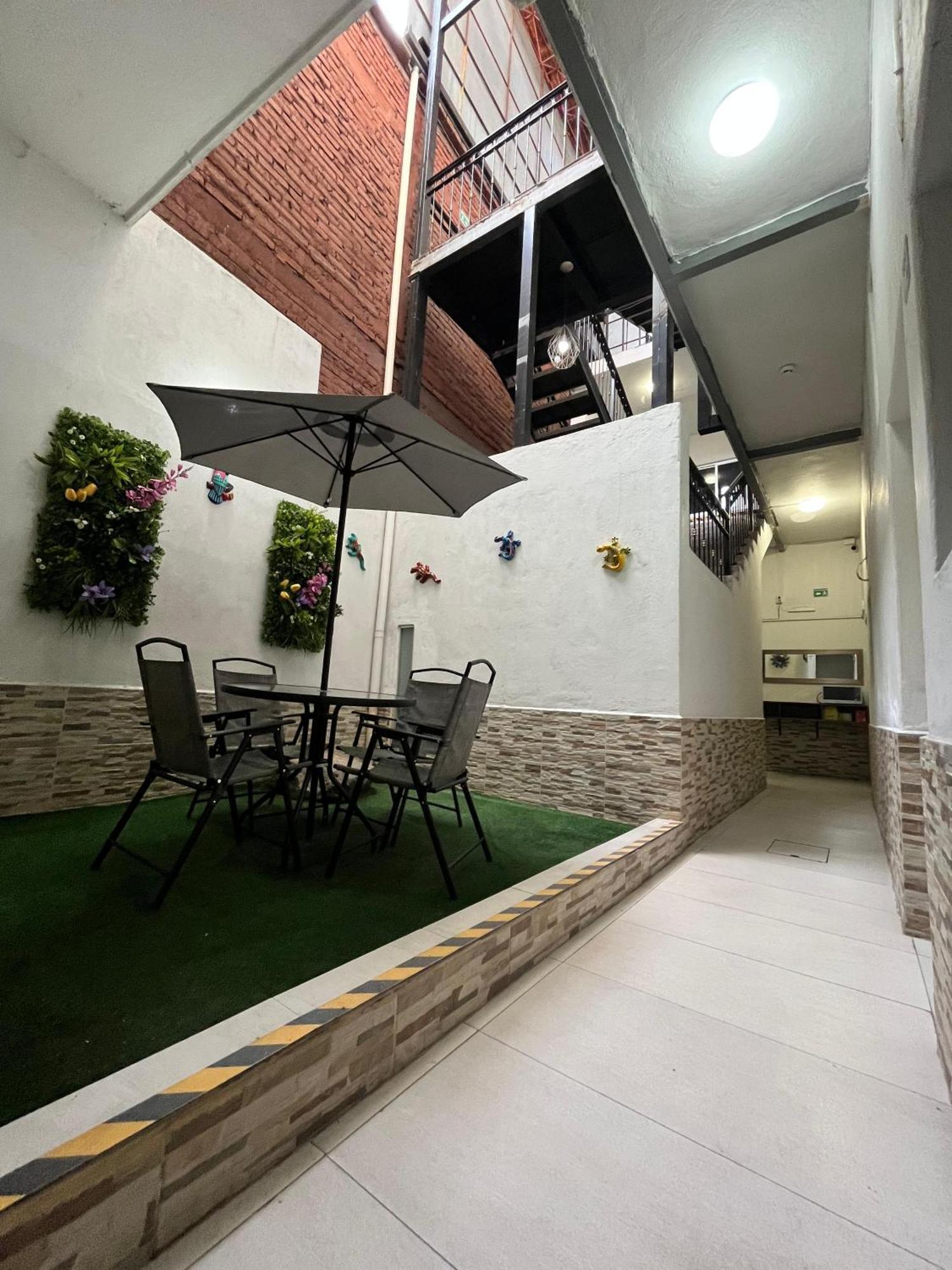 קולימה Hotel Juarez 70 מראה חיצוני תמונה